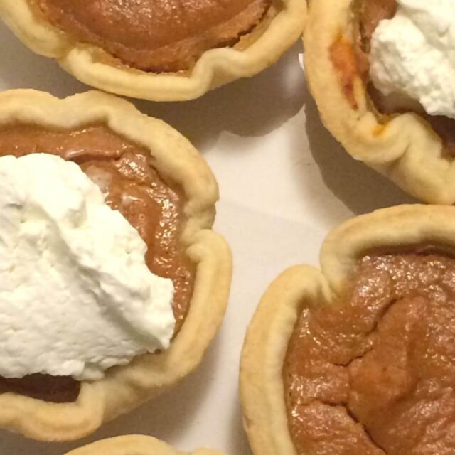 mini pumpkin pies