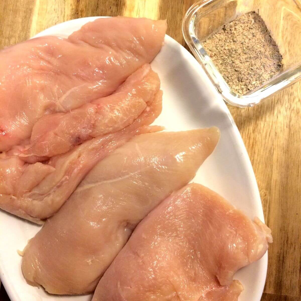 https://gardentogriddle.com/wp-content/uploads/2022/03/juicy-baked-chicken-season.jpg